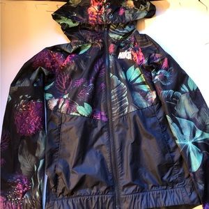 Girls Nike windbreaker